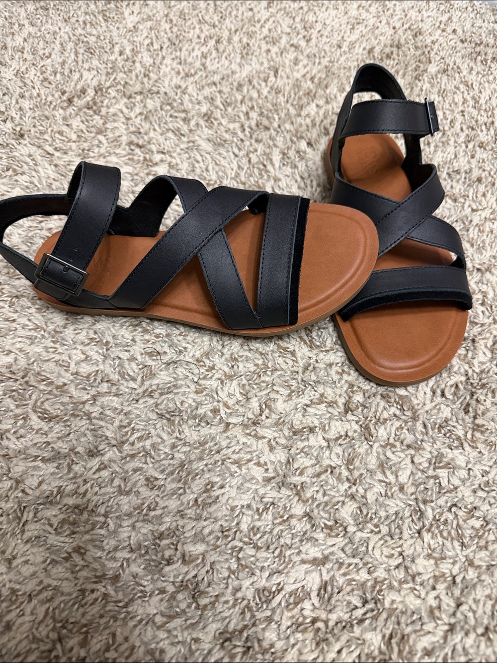 Toms Black Strappy Sandals with Tan Footbed